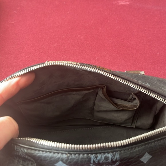 MCM Princess Lion Boston Bag EUC - Picture 8 of 13